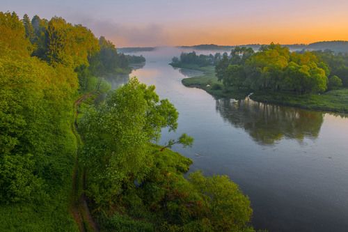 Июньское утро на Москве-реке.