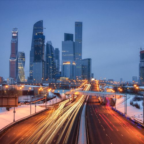 Москва сити, все дороги ведут в мегаполис.