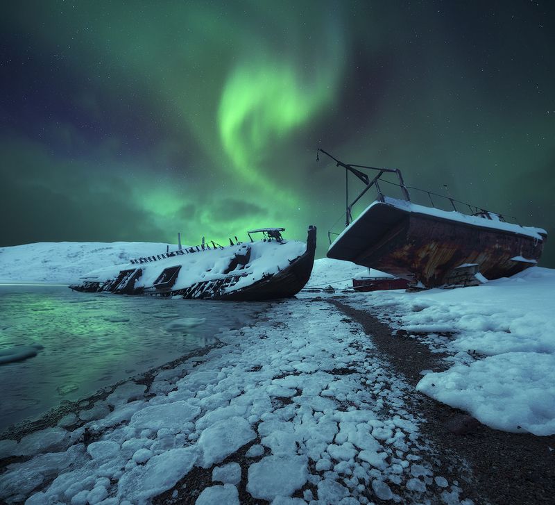 aurora borealis, северное сияние, кольский полуостров Aurura\'s swanphoto preview
