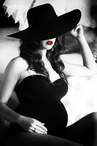 Maternity in black and white