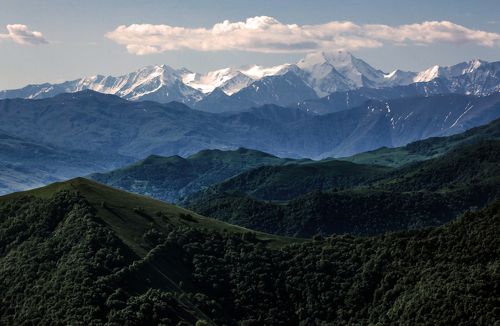 Кавказские горы..