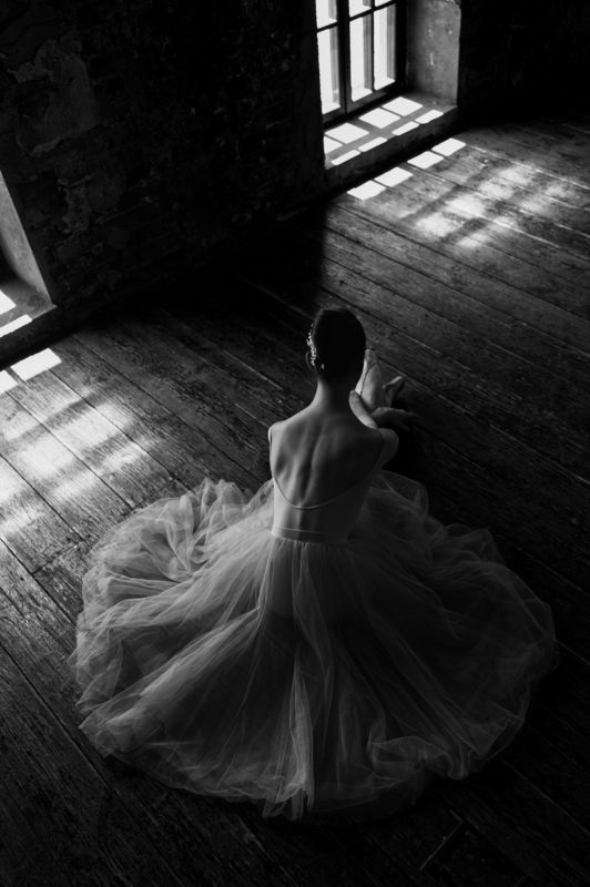 Ballet, ballerina, fine art, staged photography, b&w, monochrome, studio photography, black and white Dancing on tiptoe фото превью