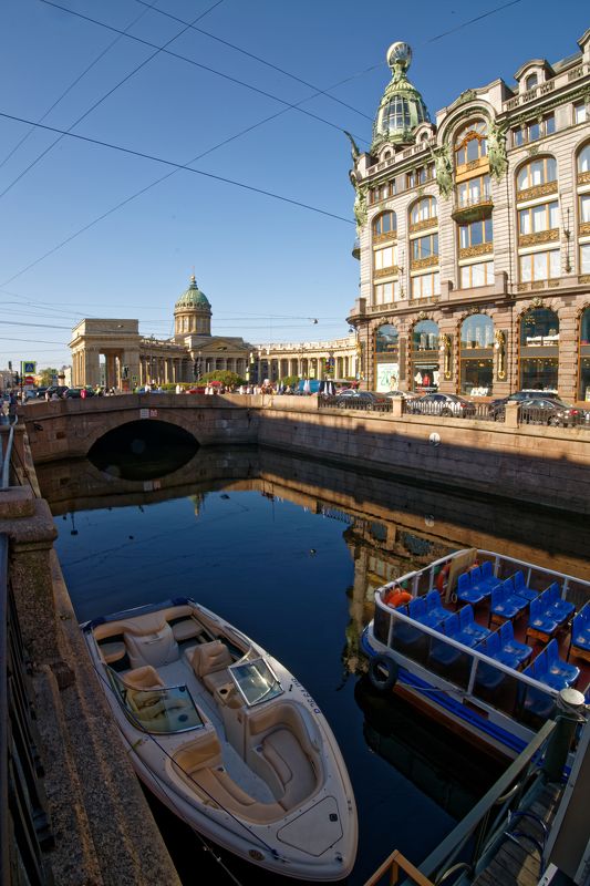 город, Санкт-Петербург, архитектура, утро, вода, отражение  На углу, у Грибоедова photo preview