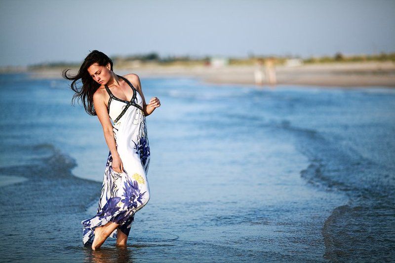 девушка, платье, море, вода, рассвет Встречая рассвет.photo preview