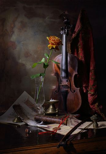 Натюрморт со скрипкой и розой