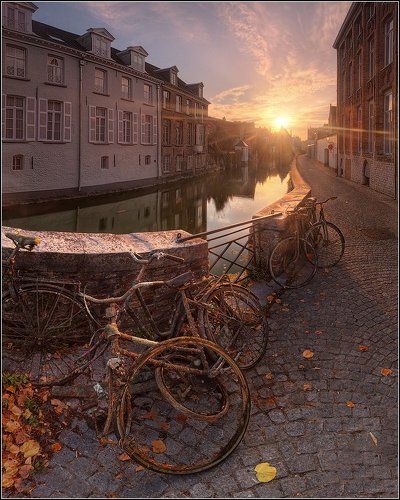 Brugge : rusty sunrise