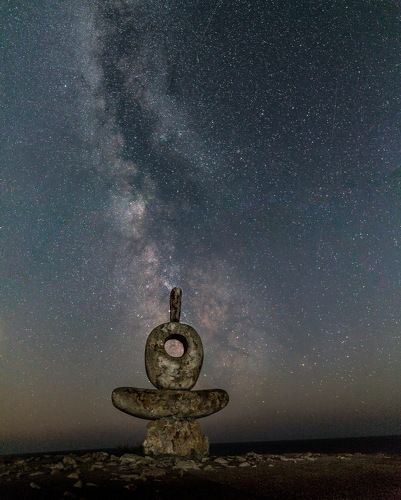 Скульптура мыслителя на мысе Тарханкут, Крым