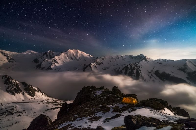 горы, ночь, ночное небо, палатка, заилийский алатау, казахстан Над облакамиphoto preview