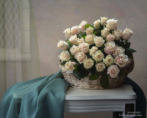 Натюрморт с белорусскими розами