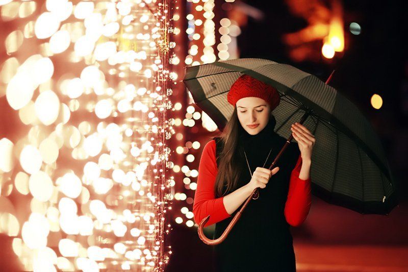 новогодняя, девушка, портрет, лампочки, свет Light rainphoto preview