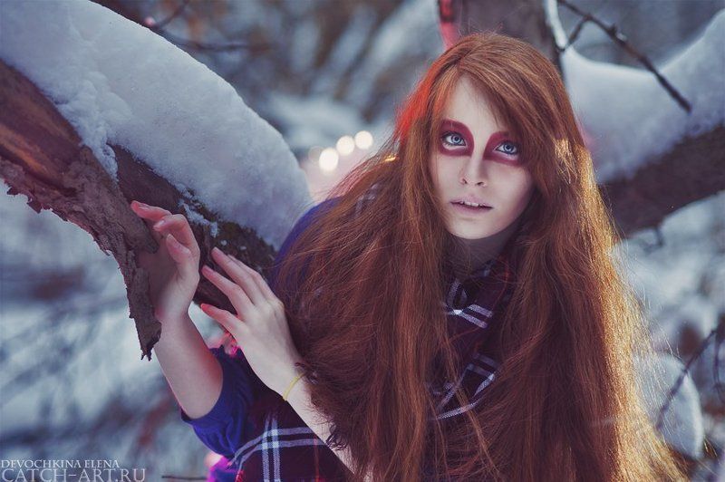 red, girl, winter, cold, wood, red-haired, stressed Sick Cycle Carouselphoto preview