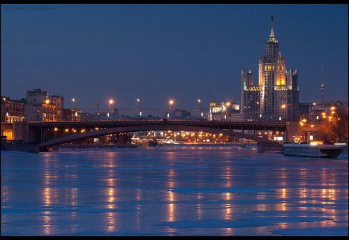 Москва. Большой Краснохолмский мост.