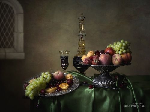 Натюрморт с фруктами в стиле ретро