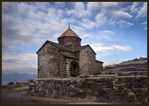 Армения. Монастырь Севанованк