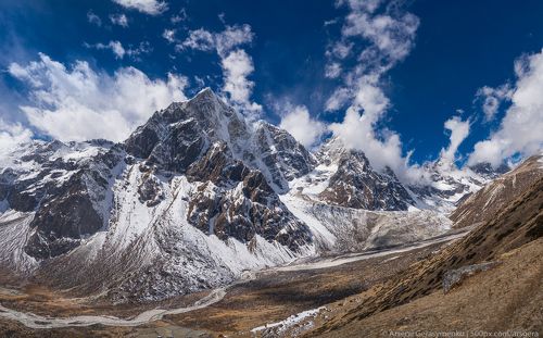 Pheriche Valley in Himalayas, Cholatse summit in Khumbu region