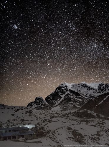 Star dust in the Himalayas, Everest base camp