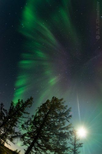 Aurora Borealis с луной 2012 #3