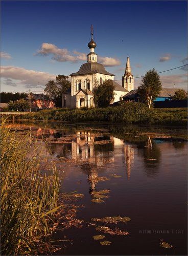 Церква у реки