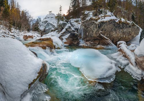 Зимняя река Гоначхир
