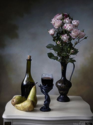Натюрморт с грушами и вином
