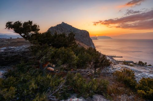 Dawn in the Crimea