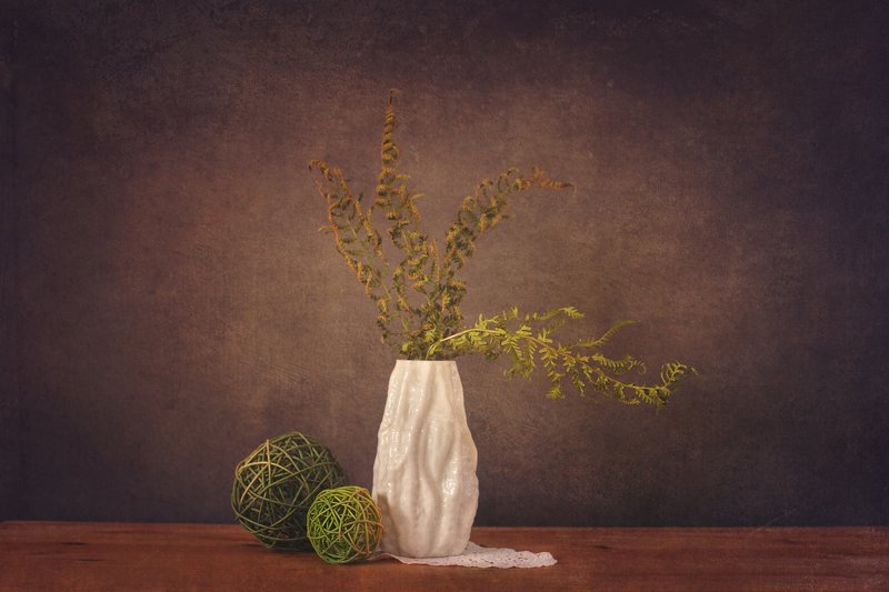 naturmort, stillife, white, green, farn, vase photo preview