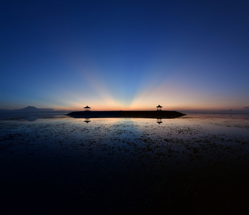 рассвет, бали, индонезия, океан Первые лучиphoto preview