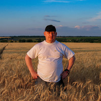 Portrait of a photographer (avatar) Petro Chernetsov