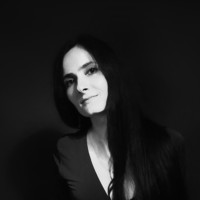 Portrait of a photographer (avatar) Veronika Heessels