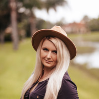 Portrait of a photographer (avatar) Lana Dee