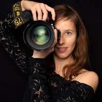 Portrait of a photographer (avatar) Theresa Sujata Senti