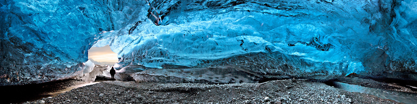 Ice islands. Ледник. Хозяйка ледяной горы фотографии.