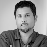 Portrait of a photographer (avatar) Oscar Muñoz