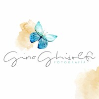 Portrait of a photographer (avatar) gina ghisolfi