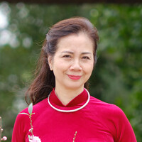 Portrait of a photographer (avatar) Hanh P. T. Pham (Phạm Thị Hong Hạnh)