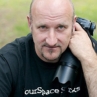 Portrait of a photographer (avatar) miks