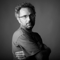 Portrait of a photographer (avatar) pini hamou