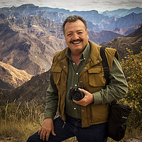 Portrait of a photographer (avatar) Rodolfo Lara